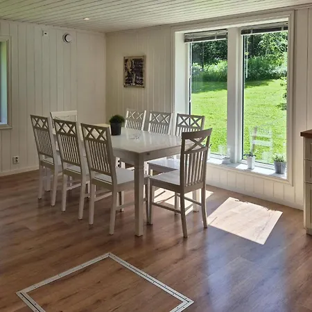 3 Bedroom Cozy In