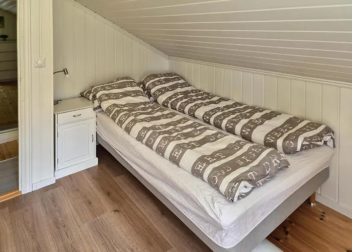بيت للعطل 3 Bedroom Cozy In *