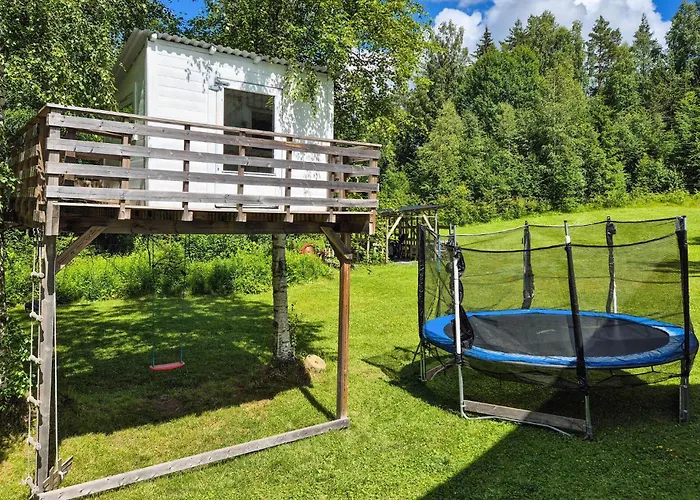 3 Bedroom Cozy In بيت للعطل Urskog