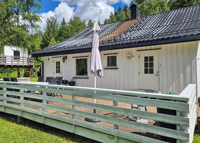 Dom wakacyjny 3 Bedroom Cozy In