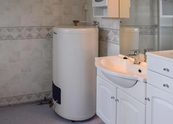 بيت للعطل 3 Bedroom Cozy In *