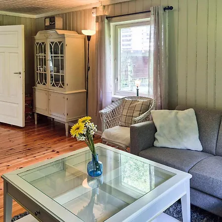 3 Bedroom Cozy In Hébergement de vacances Urskog