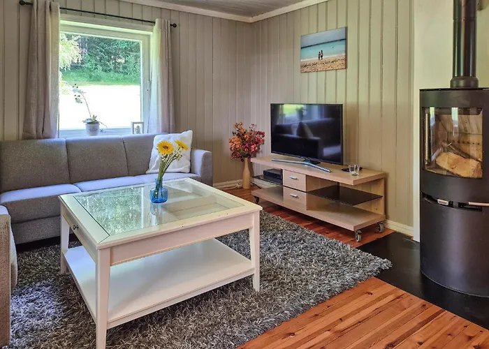 3 Bedroom Cozy In Feriehus *